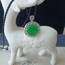 -北京七彩云南翡翠珠宝旗舰店(月坛店)