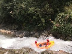 -龙潭峡谷漂流