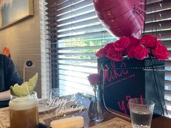 -Mark&Mars Restaurant
