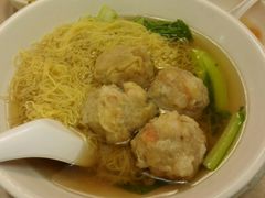 鲜虾云吞面-筷子