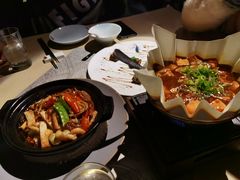 -穹六人间 people 6(岳阳路店)