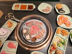 -梨花甄选自助烤肉(小寨原力场店)