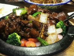 铁板牛仔骨-鑫小城故事·砂锅·排骨藕汤(兴业路店)