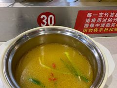 -百品聚旋转火锅(万德庄店)