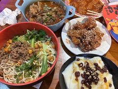 -爆炸头阿姨小四川正宗川味小吃(无任何分店)
