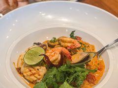 -Chom Cafe and Restaurant