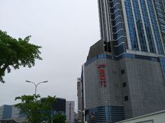 周边环境-全家便利店(四平路六店)