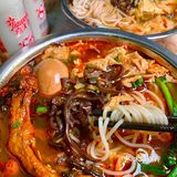 【本地人超爱[爱心]】料足！流油的溏心蛋螺蛳粉