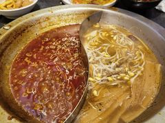 -沸炉重庆老火锅(军事博物馆店)