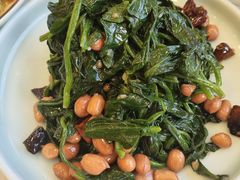 果仁菠菜-嘉陵楼馋嘴城(簋街总店)