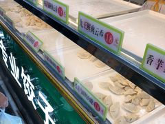 面包甜点陈列柜-袁记云饺(蛇口店)