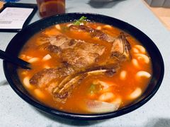 番茄浓汤鸡翅猪扒通粉-华嫂冰室(尖沙咀店)