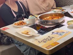 -黄记煌三汁焖锅(新佳丽江汉路店)