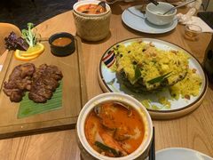 菠萝海鲜炒饭-曼泰·泰餐(京华城店)