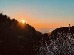 -鬼笑石后山停车场