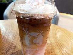 珞珈樱花拿铁-瑞幸咖啡(盛博广场店)