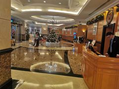 -深圳富苑皇冠假日套房酒店