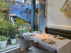 靠窗位-春树下·树屋花房西餐厅(罍街AS1980店)