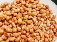 花生米-鱼窝棚柴火铁锅炖(富山屯店)