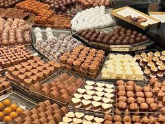 -Laderach 莱德拉(上海环贸iapm店)