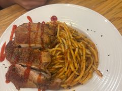 -汽车博物馆主题餐厅