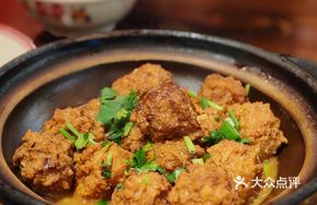 Braised Meatball in Clay Pot