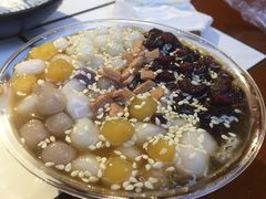 红糖冰汤圆-三耳火锅(洪崖洞店)