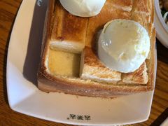 珍宝蜂蜜厚多士-去茶去餐厅(中央大街店)