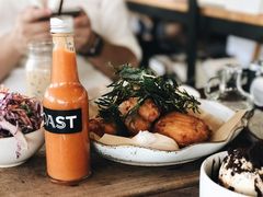 -ROAST coffee & eatery