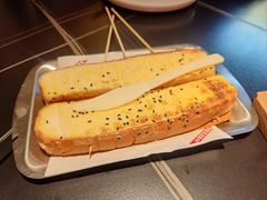 芝士黑芝麻烤面包-师烤·豆花烤鱼(广州荔湾扬韬广场店)