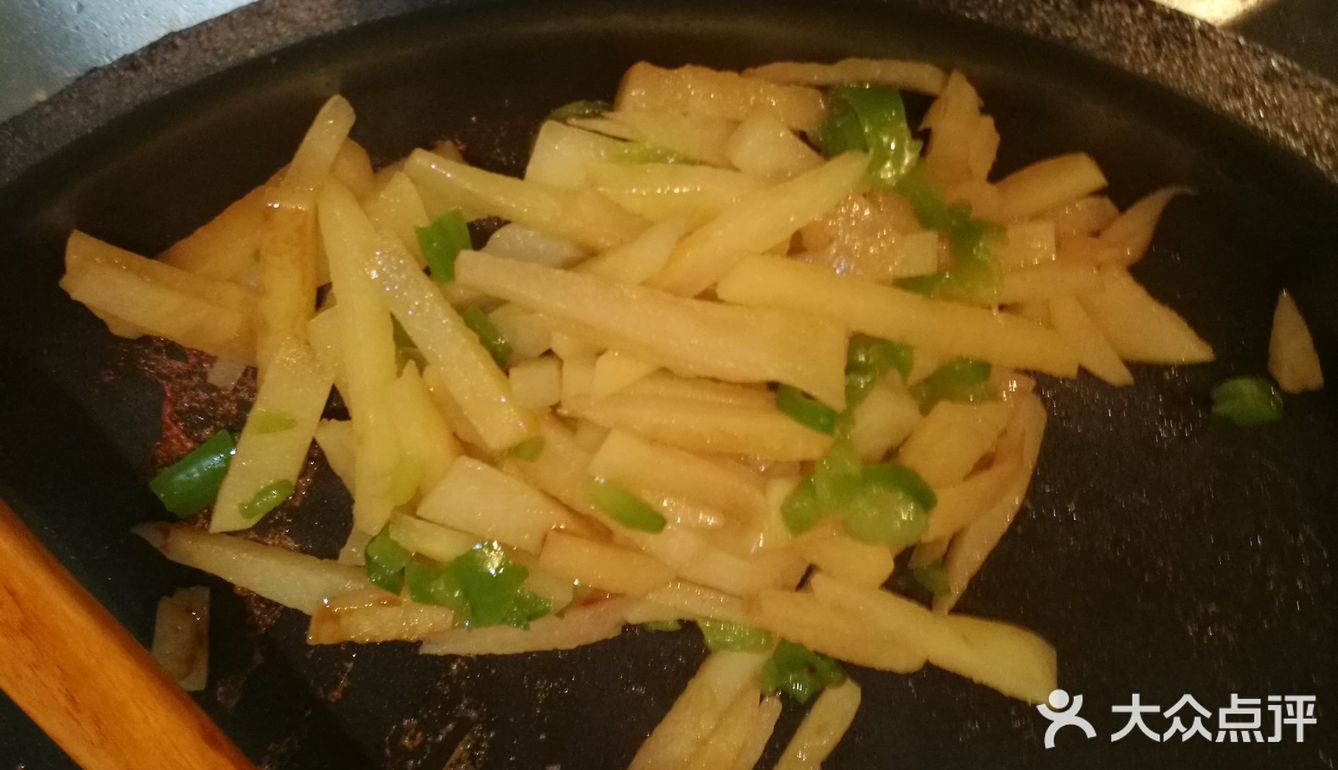 素菜营养美味不打折之土豆炒青椒
