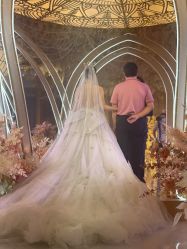 -艾米丽婚纱礼服