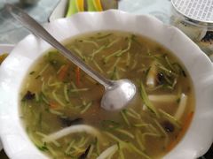 -天天向上素食餐厅(五台山店)