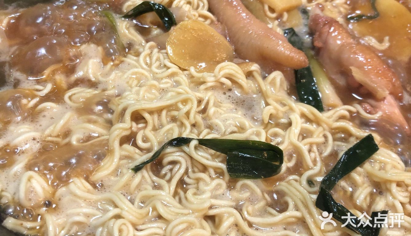 行创产行到差不多稳野食，附近几间都吃过了