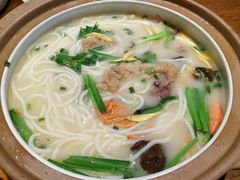 -云海肴·汽锅鸡·云南菜(天山百盛优客店)