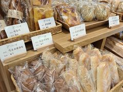 -提亚烘焙·手作面包·生日蛋糕(七星店)