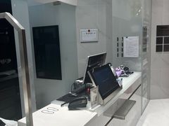 -福奈特洗衣洗鞋(宝华广场店)