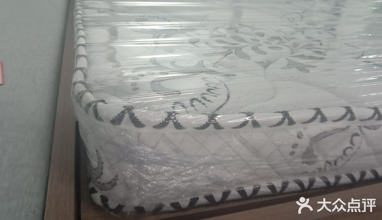 10公分厚度，在店里买了一个