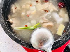 -墨脱石锅椰子鸡•海鲜糟粕醋(榆亚路店)