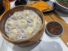 鲜肉小笼包-馋三尺蟹粉小笼(人民广场店)