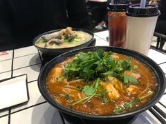 -肥汁米蘭香港米线(长宁来福士店)