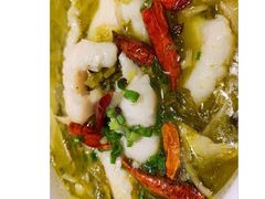 -渝是乎酸菜鱼(龙旗购物中心店)