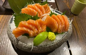 Salmon Salad Roll