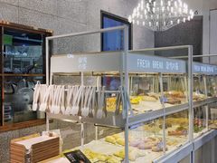 面包甜点陈列柜-奈雪的茶(石厦时代广场店)