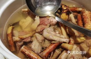 Five-fingered Mulberry Chicken Soup