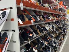 -BIGOFFS 超级折扣(仁恒伊势丹店)