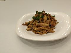 -老船夫婚宴婚庆会馆(延吉路店)