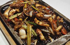 Sizzling Black Pepper Squid