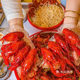 各位夜猫子们，这里有一家宝藏夜宵店强势来袭—