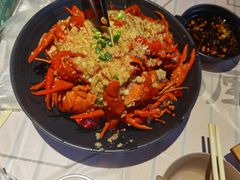 -巴厘龙虾·榜首油焖大虾(音乐学院·沿江酒馆店)